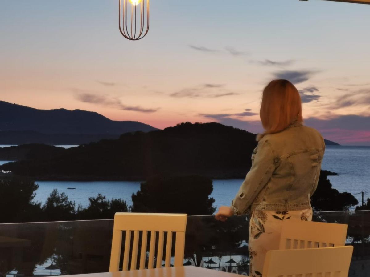Hotel Queen Margaret Seaside Ksamil Esterno foto