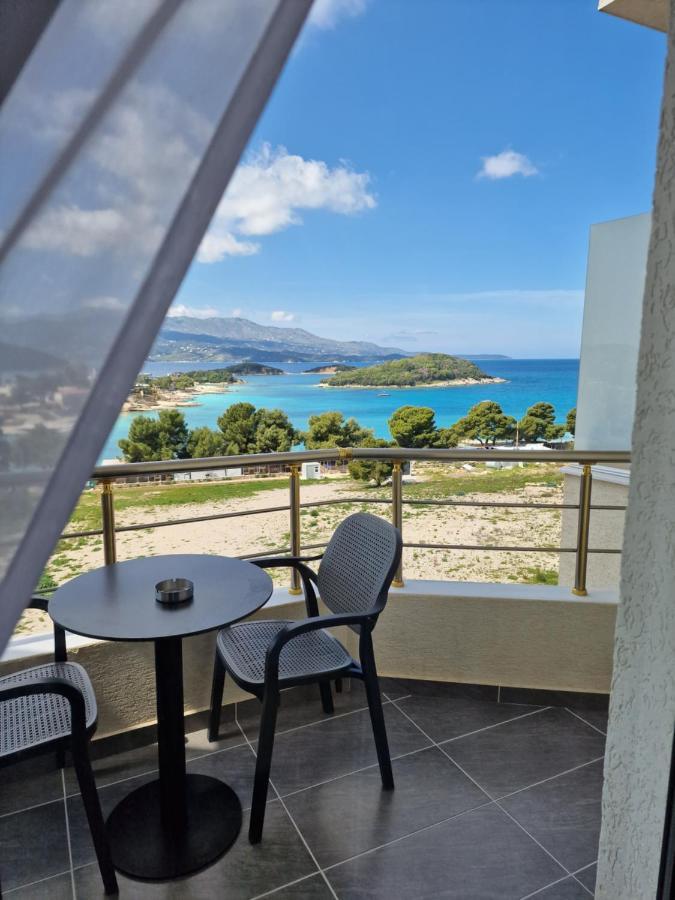 Hotel Queen Margaret Seaside Ksamil Esterno foto