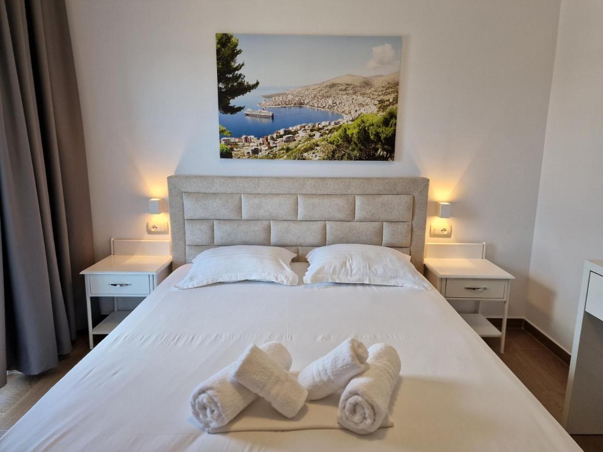 Hotel Queen Margaret Seaside Ksamil Esterno foto