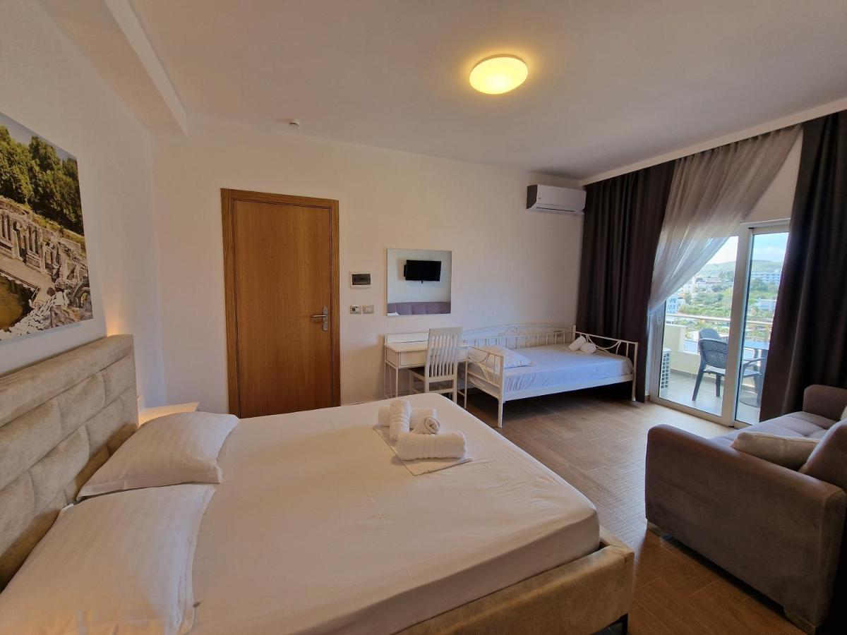 Hotel Queen Margaret Seaside Ksamil Esterno foto