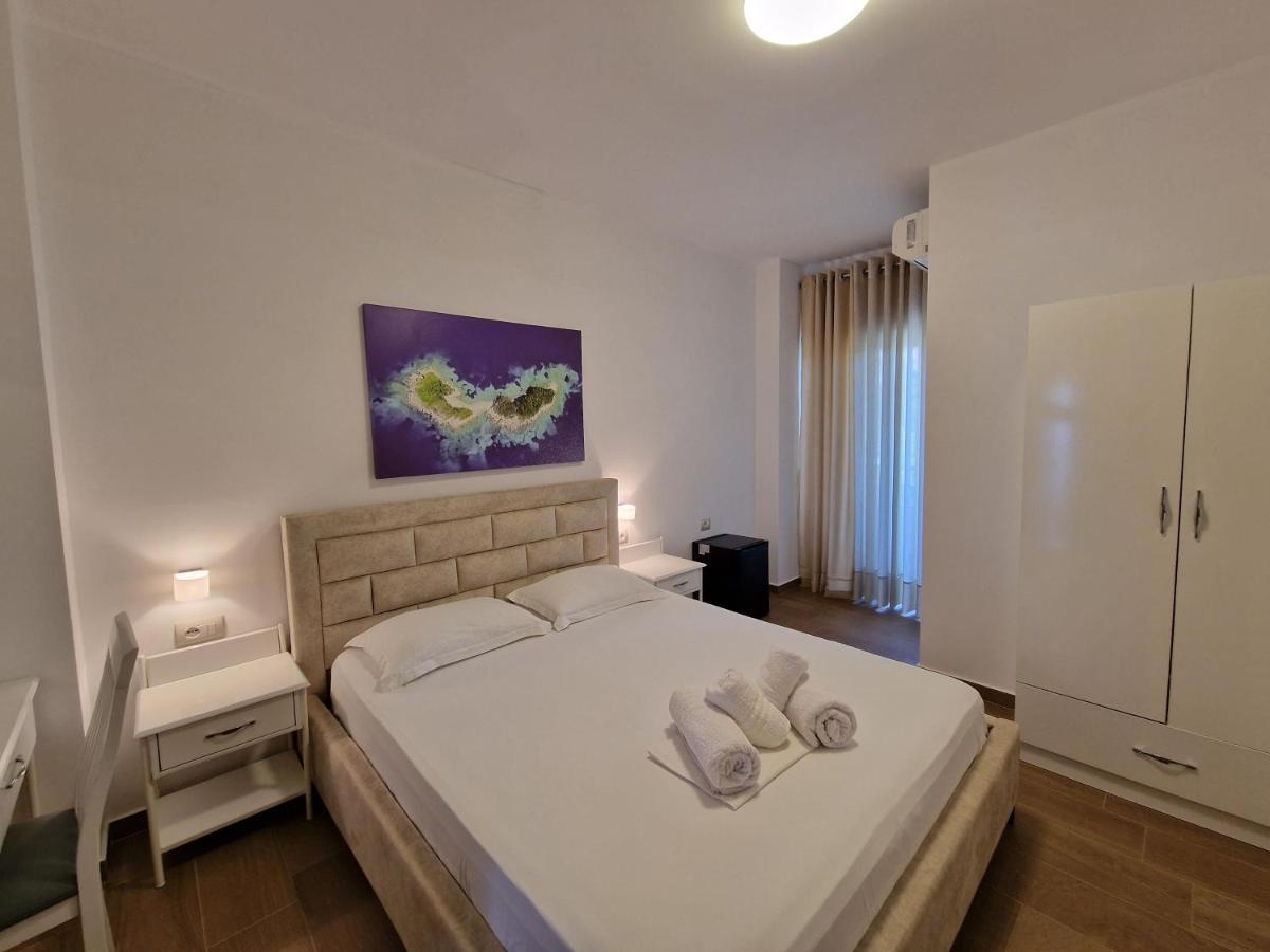Hotel Queen Margaret Seaside Ksamil Esterno foto
