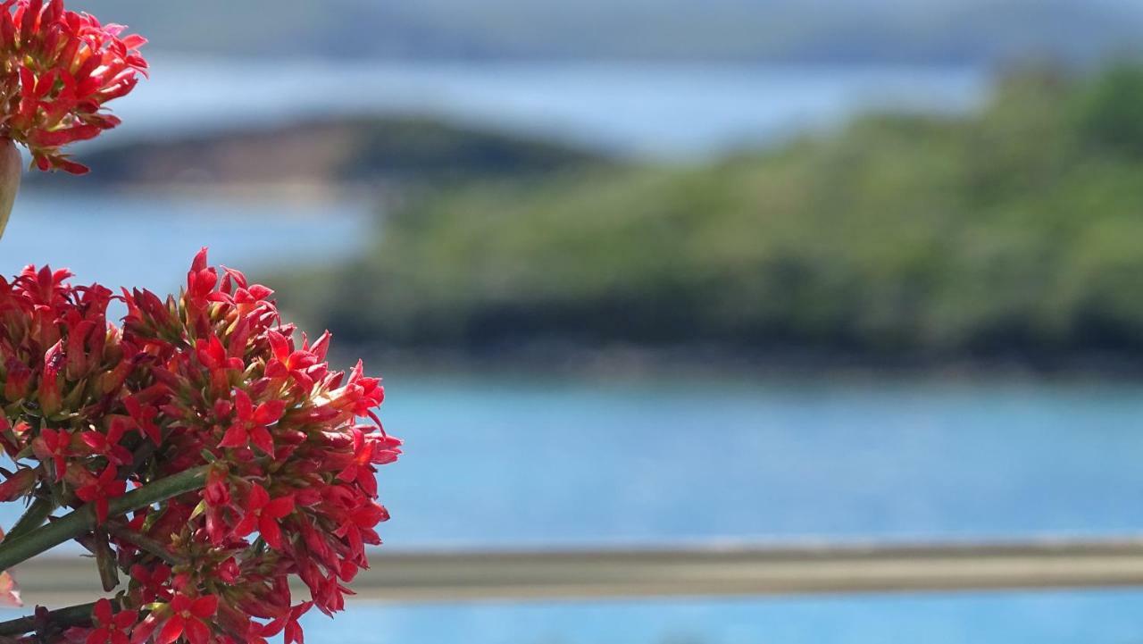 Hotel Queen Margaret Seaside Ksamil Esterno foto